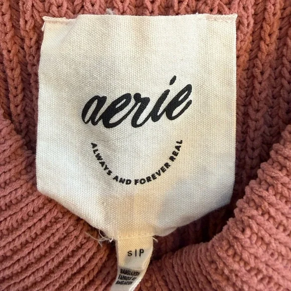 Aerie Women's Oversized Pink Sweater Size Small - Picture 3 of 3